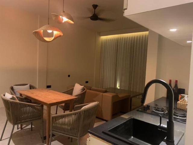 Casa Narrow Villa 넴브랄라 외부 사진